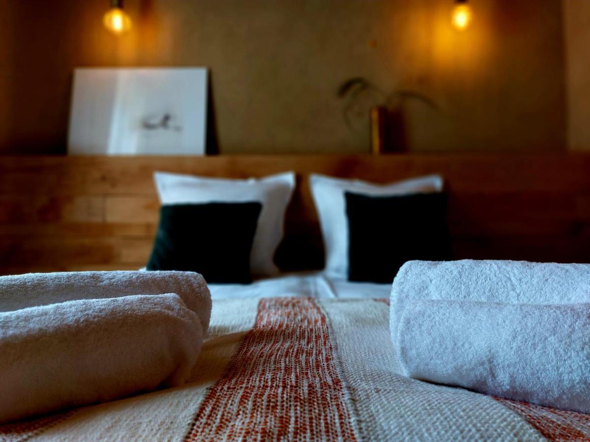 Les Suites De Petit Bomal Durbuy Exteriör bild