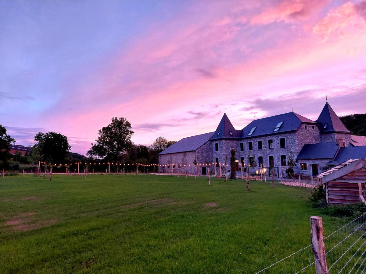 Les Suites De Petit Bomal Durbuy Exteriör bild
